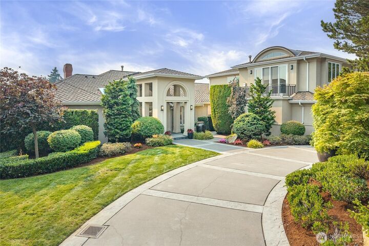 Property Photo: 1365 92nd Avenue NE WA 98004