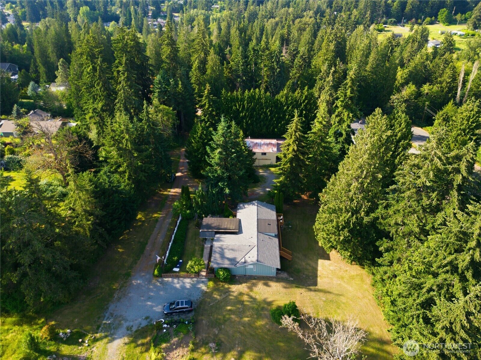 Property Photo: 415 118th Avenue E WA 98372