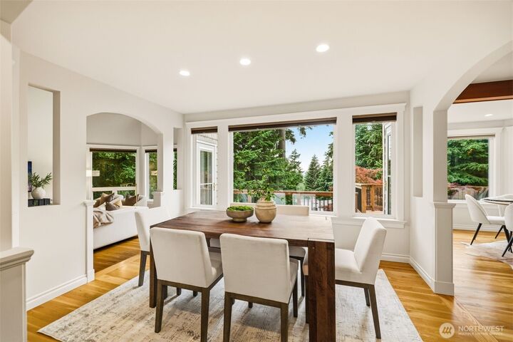 Property Photo: 11113 NE 38th Place WA 98004