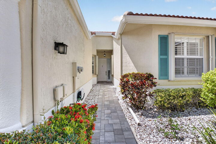 Property Photo: 6272 Petunia Road FL 33484