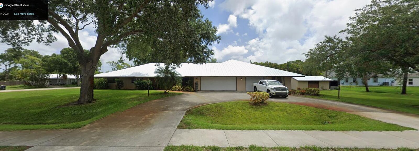 Property Photo:  2381 SW Bayshore Boulevard  FL 34984 