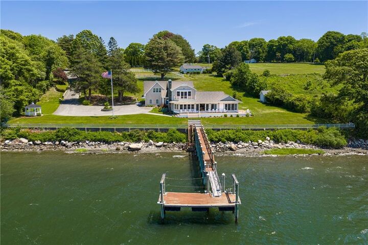 Property Photo:  149 Nanaquaket Road  RI 02878 