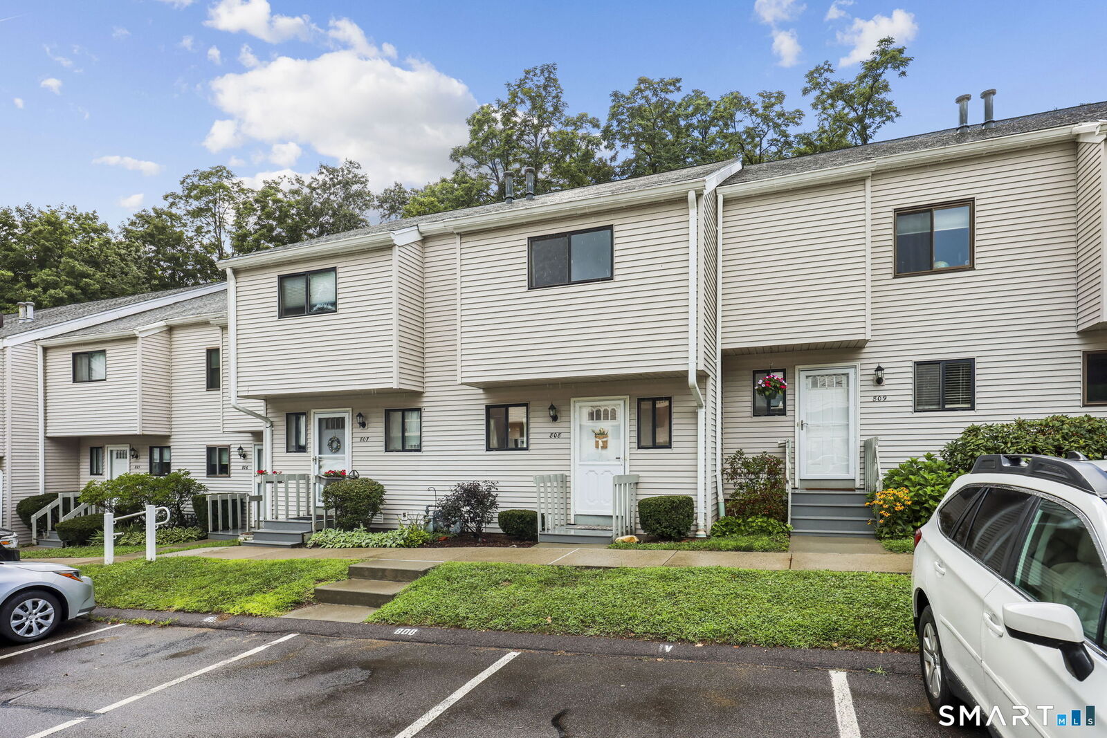 Property Photo: 808 Timber Lane 808 CT 06019