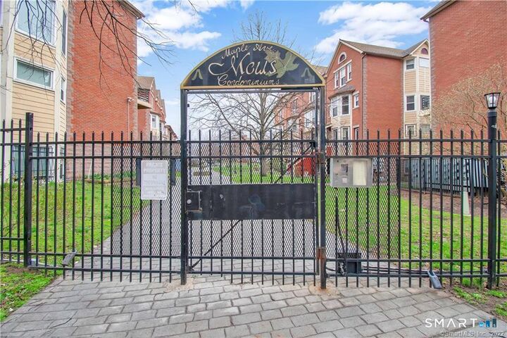Property Photo: 22 Franklin Avenue D CT 06114