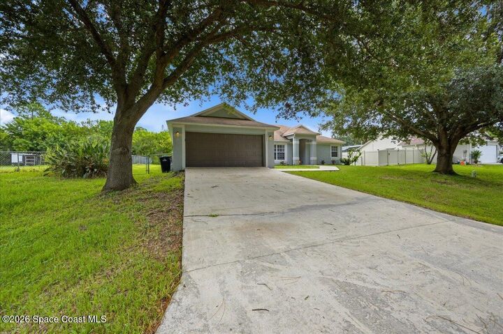 Property Photo:  1765 Tharp Road SE  FL 32909 