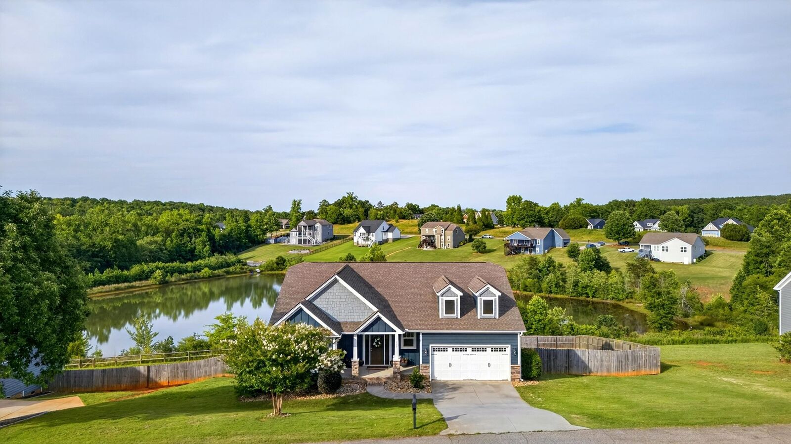 Property Photo: 977 Garnet Circle SC 29323