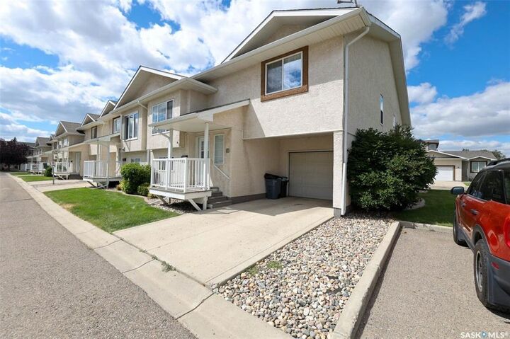 Property Photo: 4425 Nicurity Drive 53 SK S4X 0E6