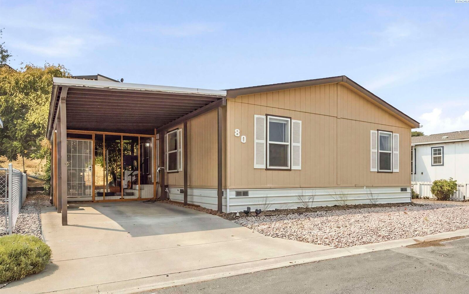 Property Photo:  80 Ridgecliff Drive  WA 99352 