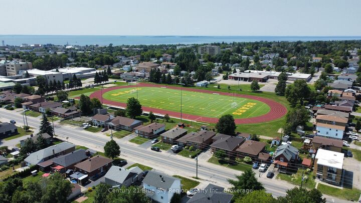 Photo de la propriété: 877 O'Brien Street ON P1B 5W9