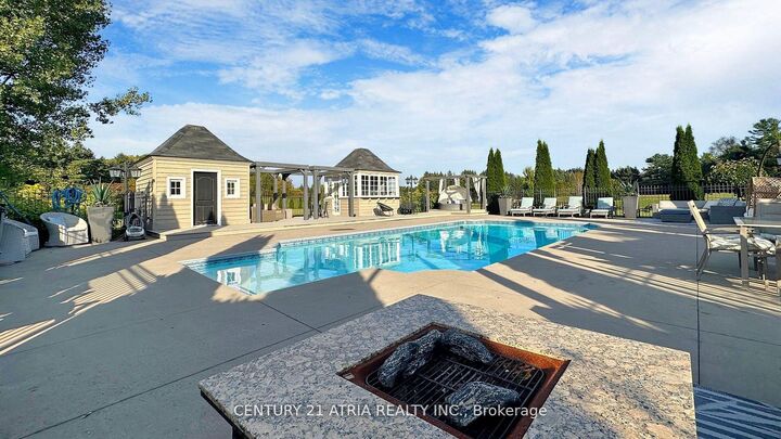 Property Photo: 111 Lake Woods Drive ON L4A 1P1