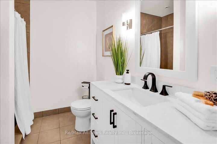 Property Photo: 8480 Tosorontio Sideroad 20 Side Road ON L0M 1M0