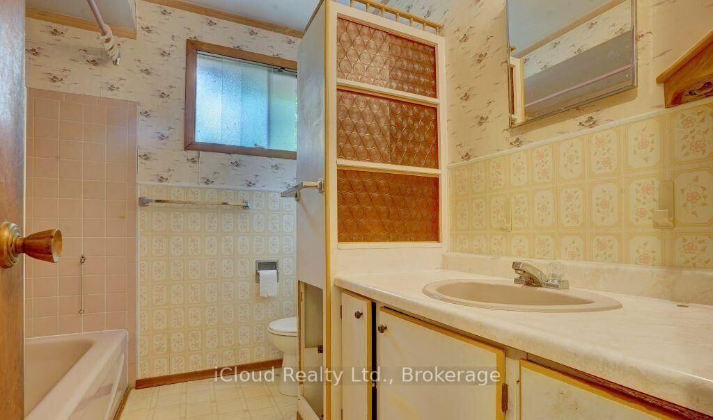 Property Photo: 325 Dyson Road ON L1W 2N1
