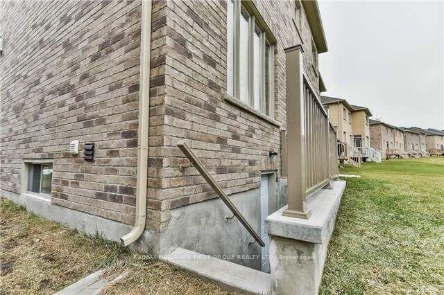 Property Photo:  85 Stannardville Drive  ON L1T 4M4 