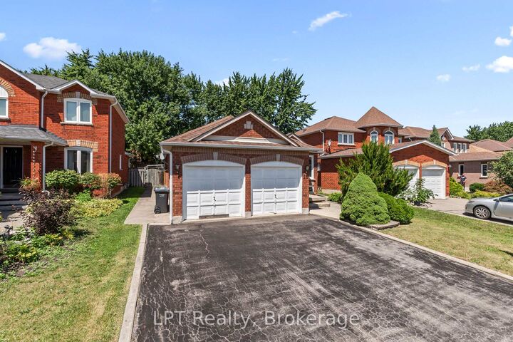 Property Photo: 15 Esposito Drive ON L7E 1T3