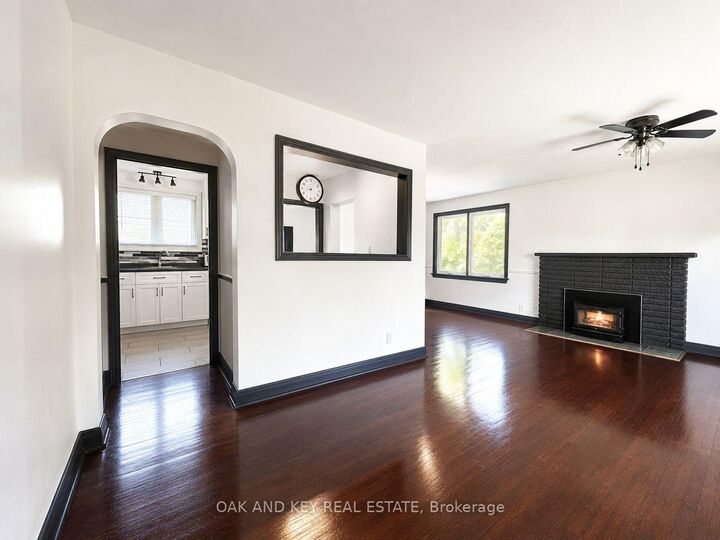 Property Photo:  307 Springbank Avenue N  ON N4S 7R5 