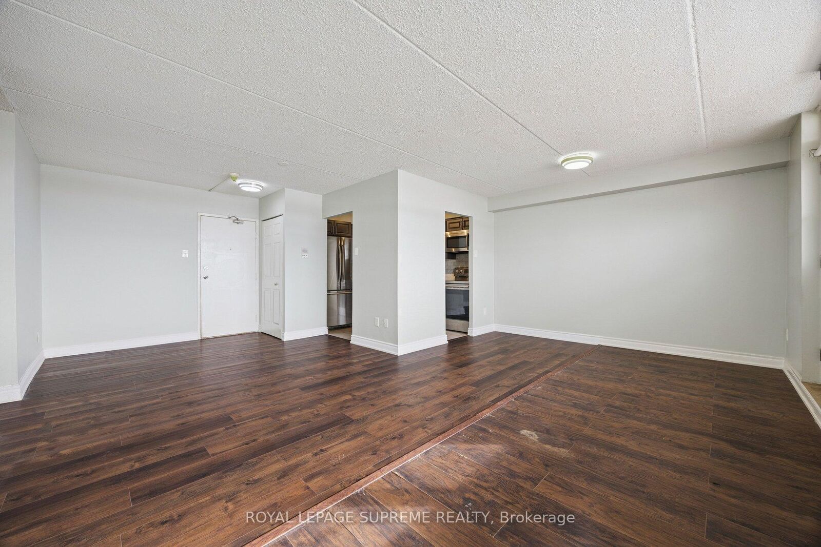 Property Photo:  207 Galloway Road 704  ON M1E 4X3 