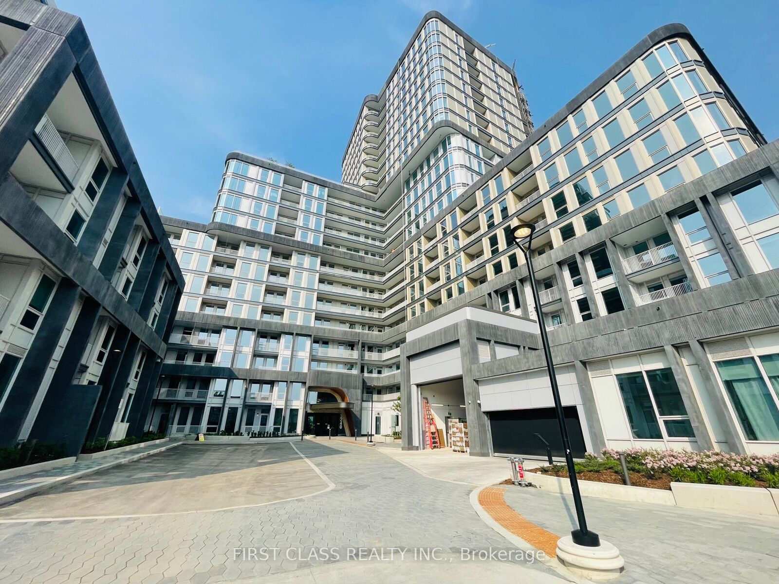Property Photo:  3240 William Coltson Avenue 306  ON L6X 0X1 