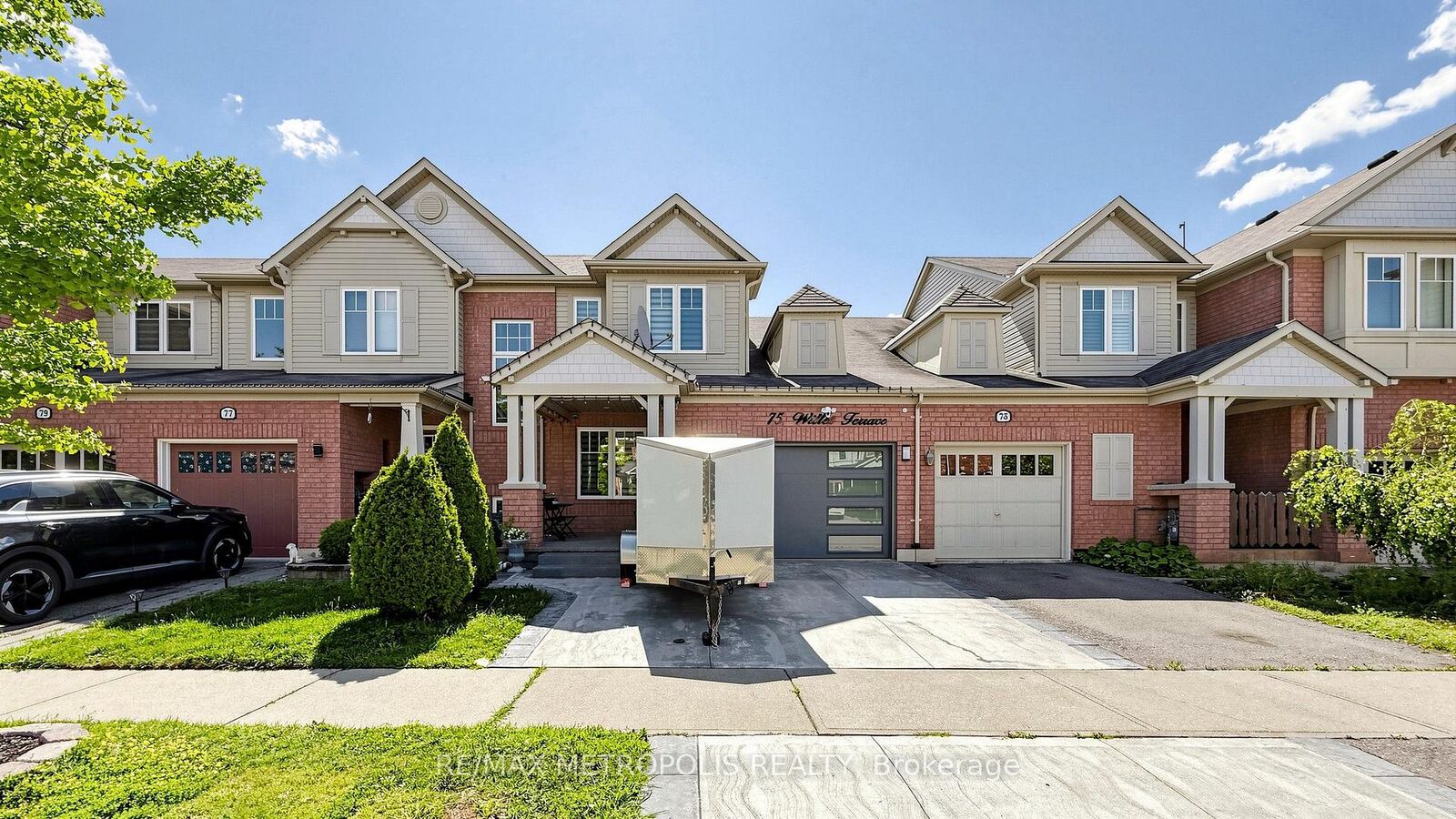 Property Photo: 75 Willet Terrace ON L9T 7B9