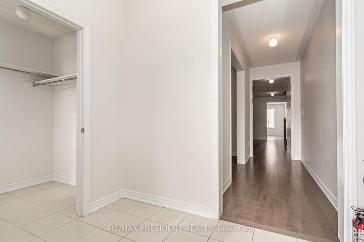Property Photo:  663 Anishinaabe Drive  ON L9V 3Y5 