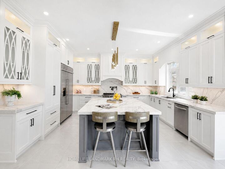 Property Photo: 385 Kennedy Street W ON L4G 5M6