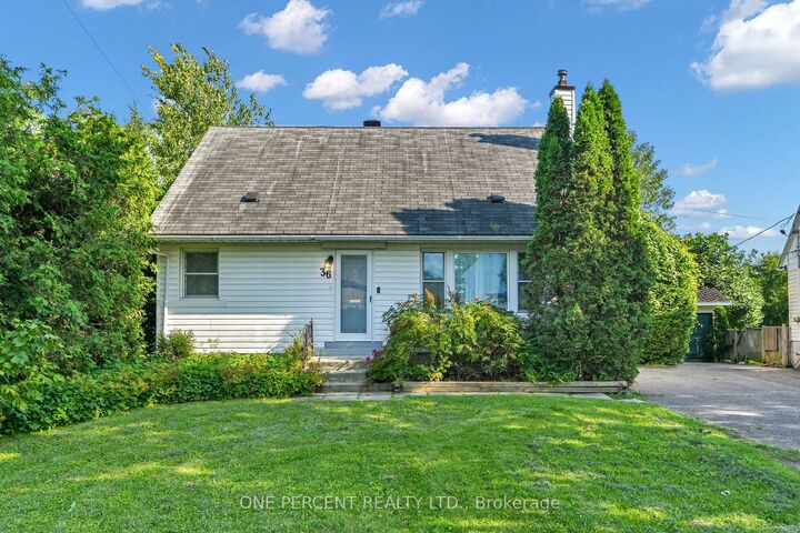 Property Photo:  36 Argue Drive  ON K2E 6S1 