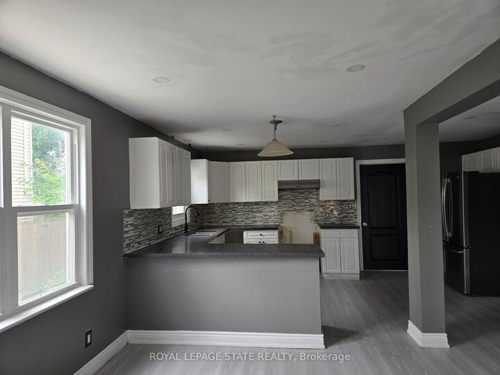 Property Photo: 6269 Franklin Avenue ON L2G 4Z4