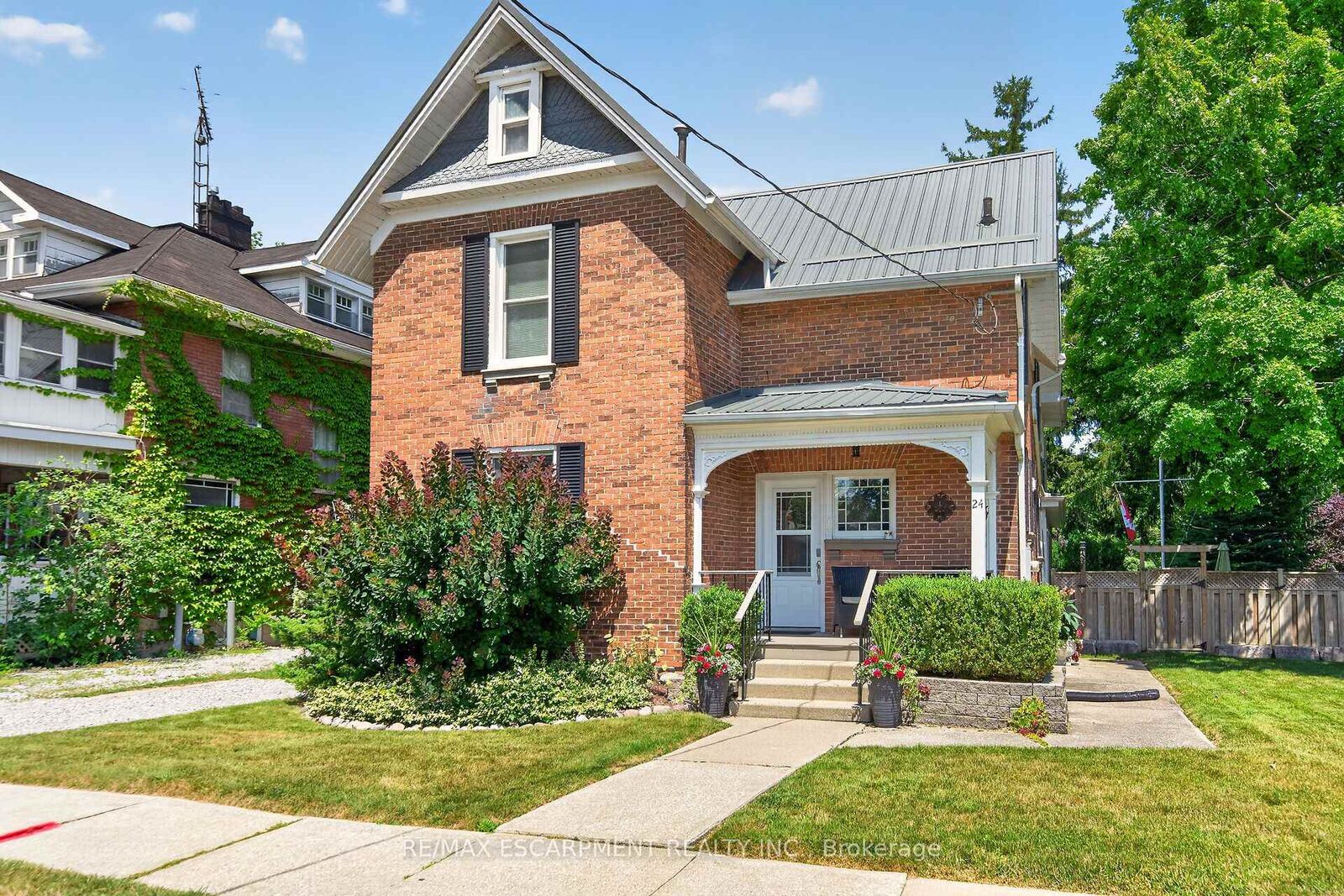 Property Photo:  24 St Andrew Street  ON N0A 1N0 