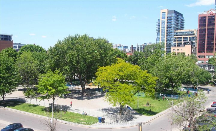 Property Photo: 352 Front Street W 1711 ON M5V 0K3