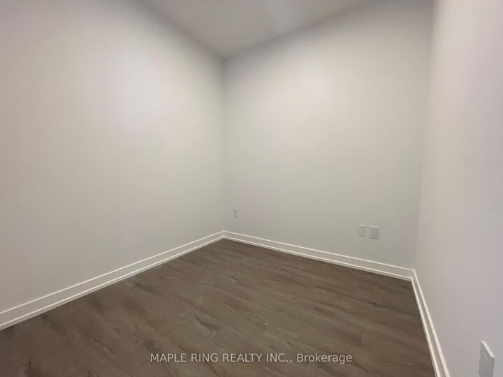 Property Photo:  21 Meadowdale Road 710  ON L4K 0H6 