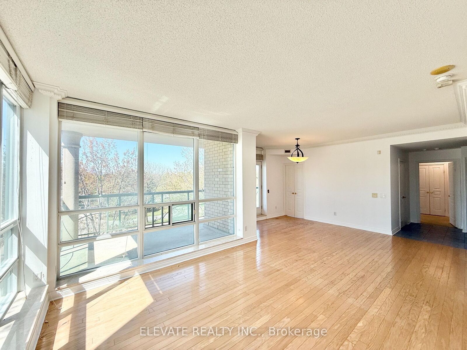 Property Photo:  9 Boardwalk Drive 217  ON M4L 6T1 