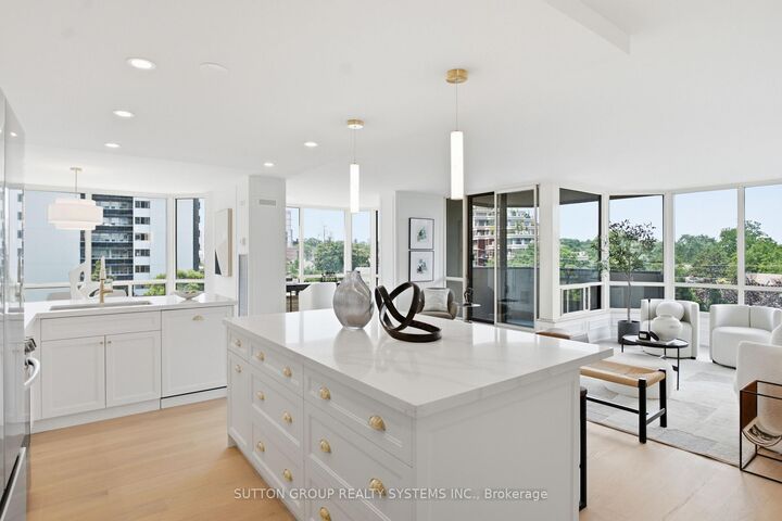 Property Photo:  1320 Islington Avenue 601  ON M9A 5C6 