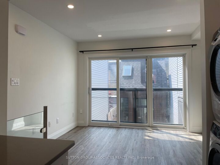 Property Photo: 9 Whitaker Avenue 2 ON M6J 1A2