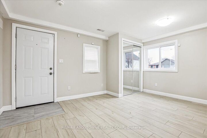 Property Photo:  19 Bailey Street  ON L2S 1J3 