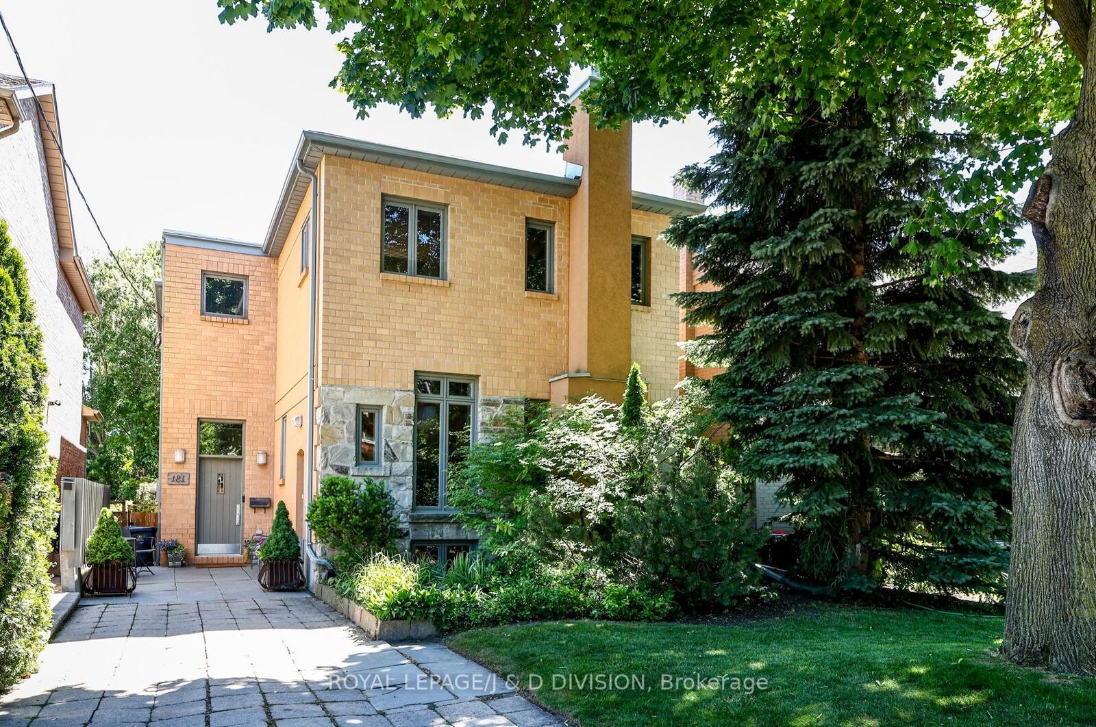Property Photo: 181 Rumsey Road ON M4G 1P4