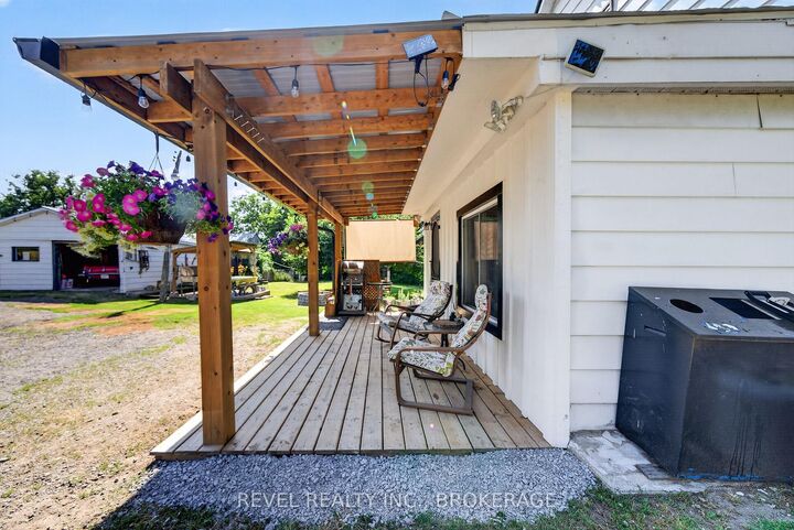 Property Photo: 1905 Rutledge Road ON K0H 2T0