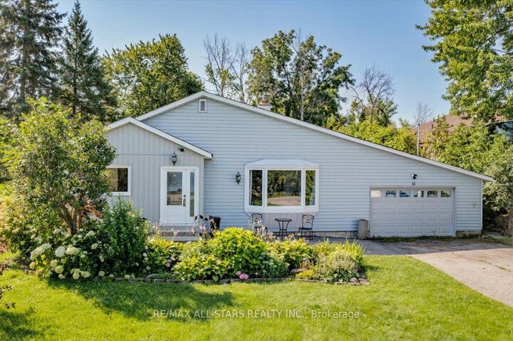 Property Photo: 35 Lake Drive E ON L4P 3E9