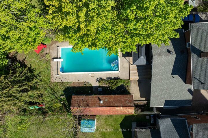 Property Photo: 404 Manly Street ON L4R 3E3