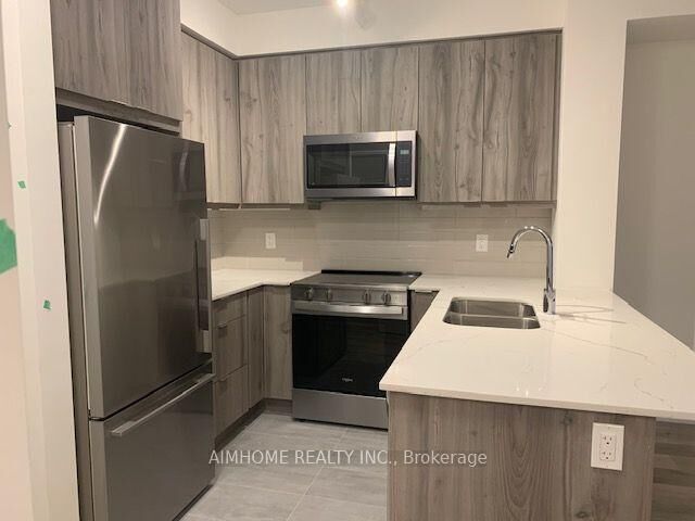 Property Photo:  15 Watergarden Drive 803  ON L5R 0H4 