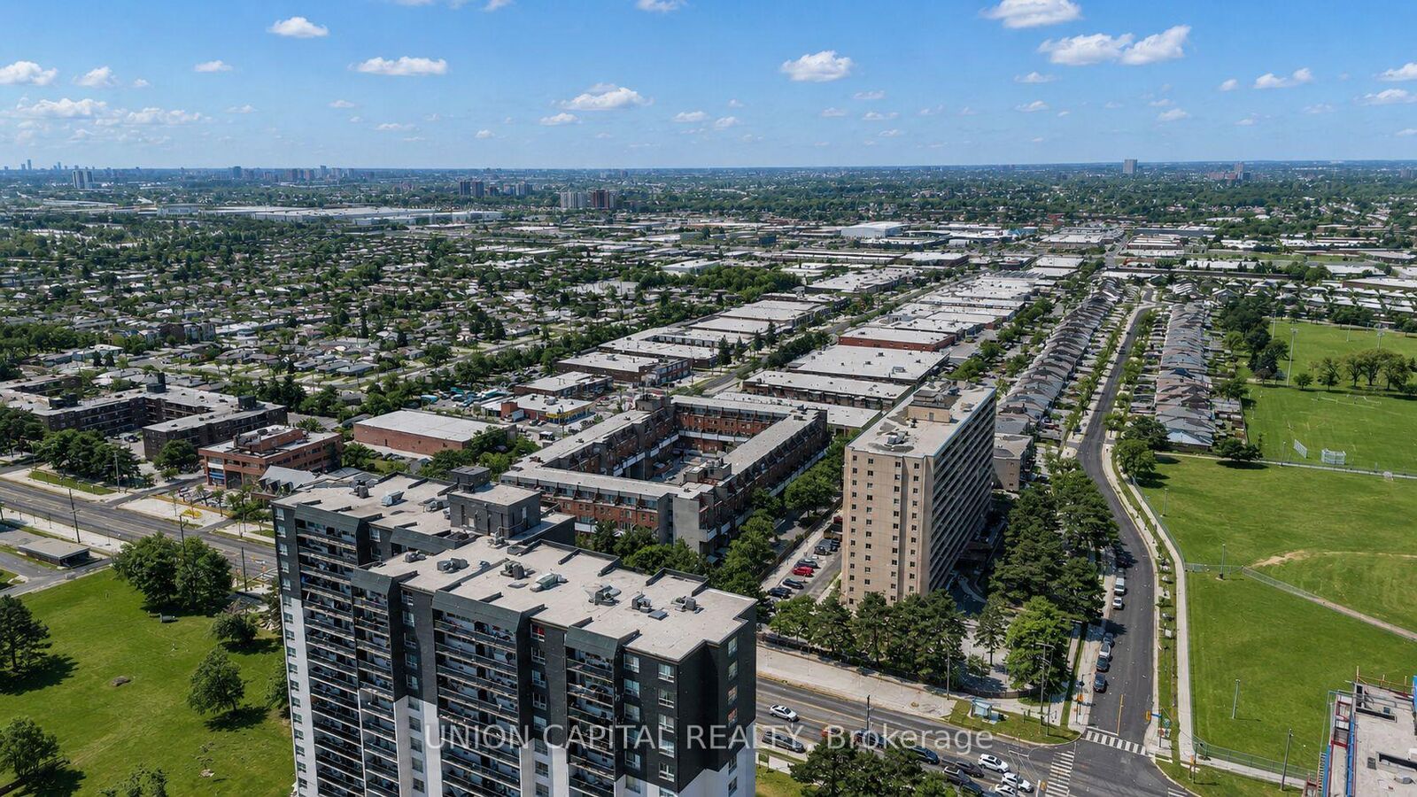 Property Photo:  10 Eddystone Avenue 126  ON M3N 2T2 