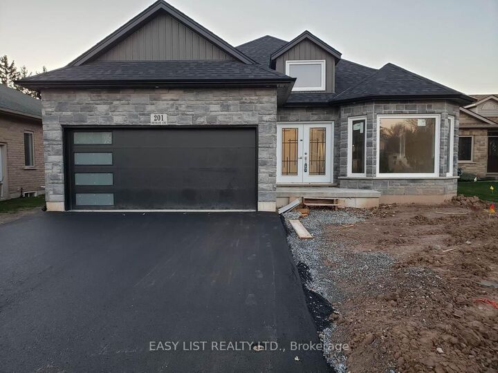 Property Photo: 201 Hetram Court Lot 31 ON L0S 1B0
