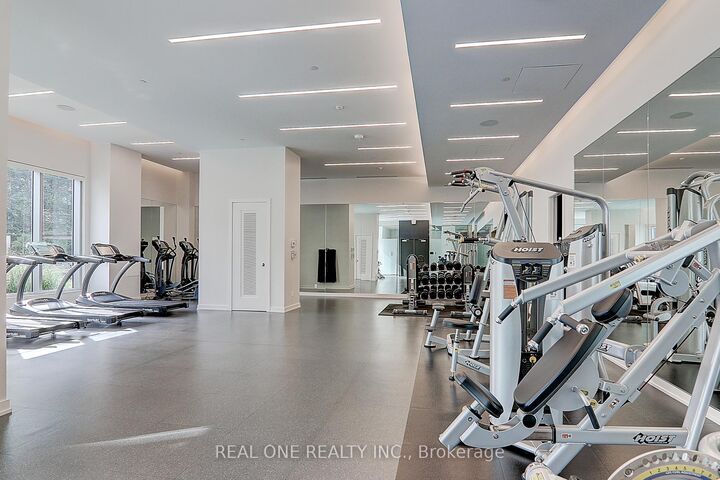 Property Photo: 101 Erskine Avenue 0915 ON M4P 1Y5