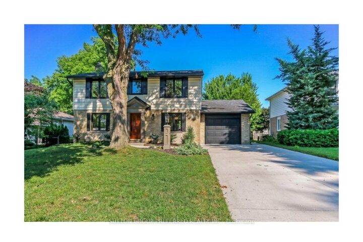 Photo de la propriété:  54 Lloyd Manor Crescent  ON N6H 3Z3 