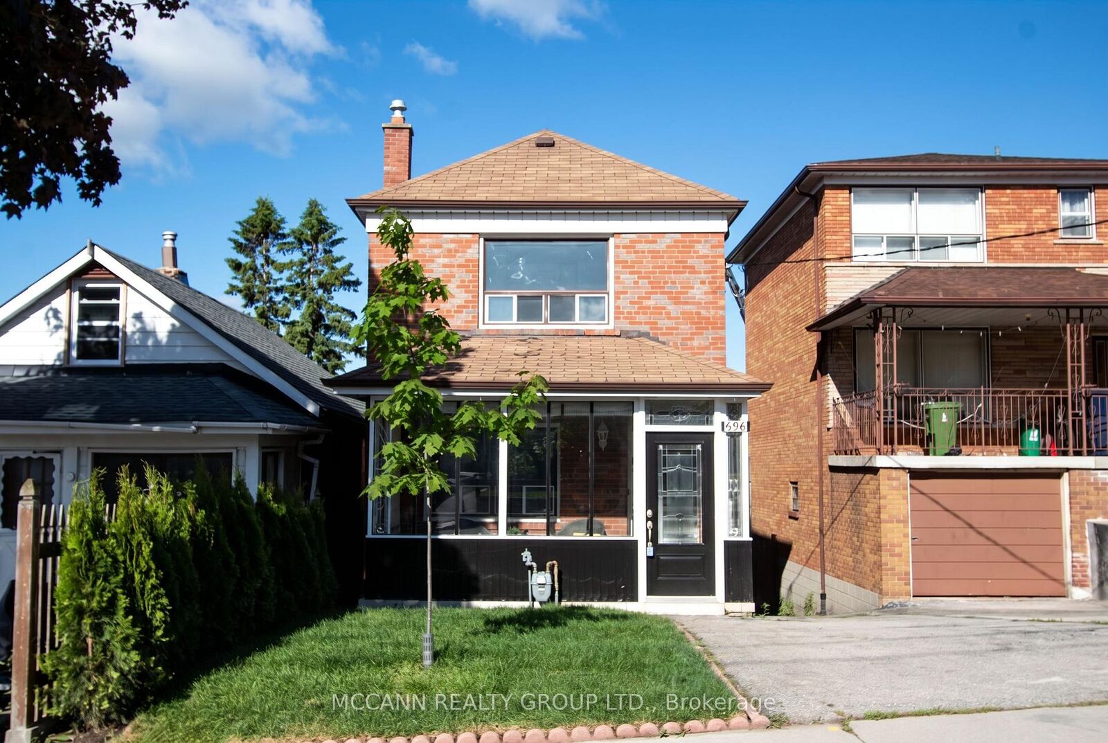 Property Photo:  496 Northcliffe Boulevard Bsmt  ON M6E 3L5 