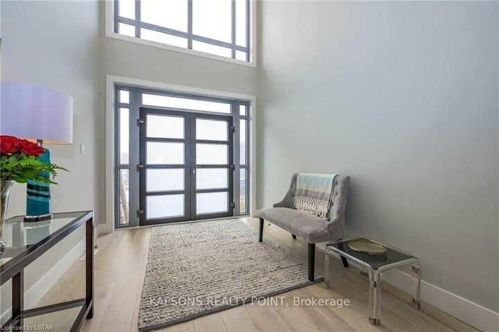 Photo de la propriété: 2368 Red Thorne Avenue ON N6P 0E8