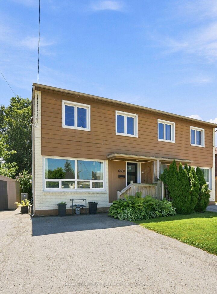 Property Photo: 6680 McLeod Road ON L2G 3G5