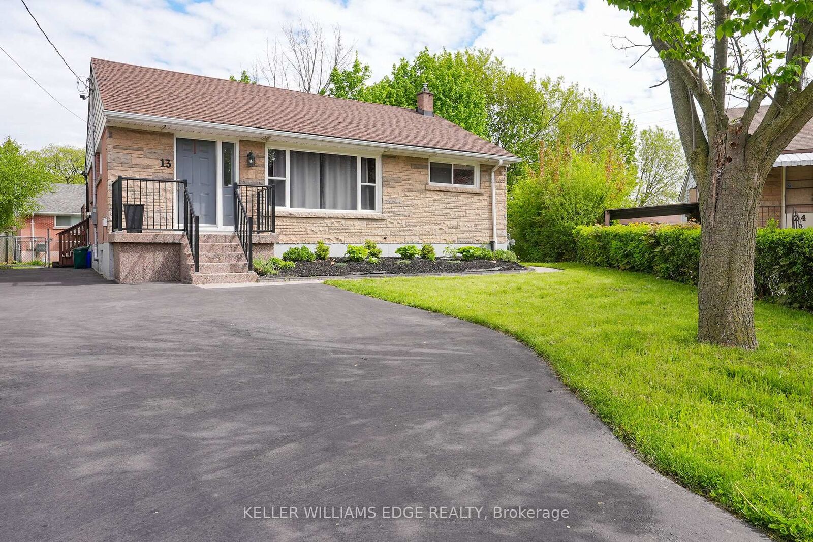 Property Photo:  13 Beaucourt Place Lower  ON L8S 2P8 