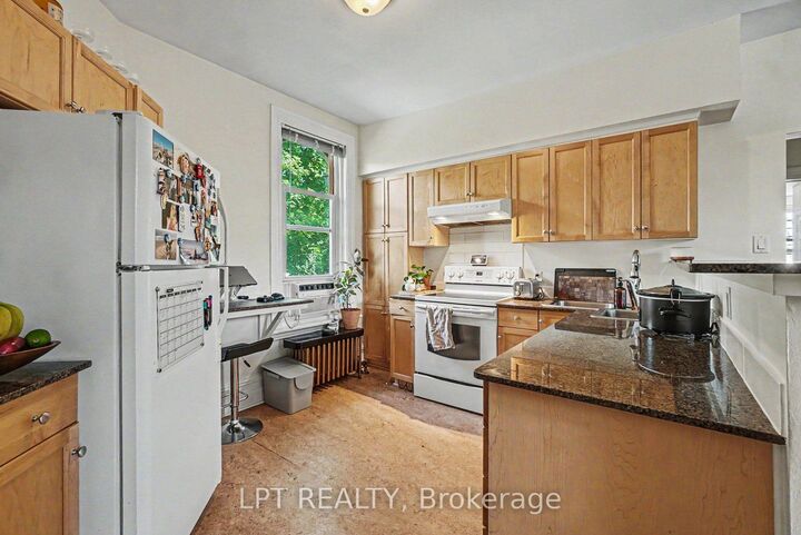 Property Photo:  475 Maclaren Street 3  ON K1R 5K5 