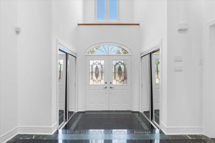 Property Photo: 22 Fern Avenue ON L4B 3R6