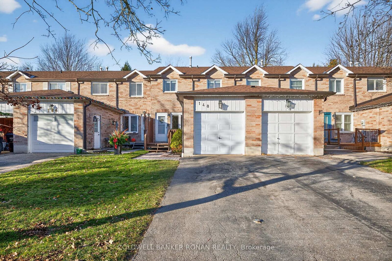 Property Photo: 148 Tupper Street E ON L9R 1W8