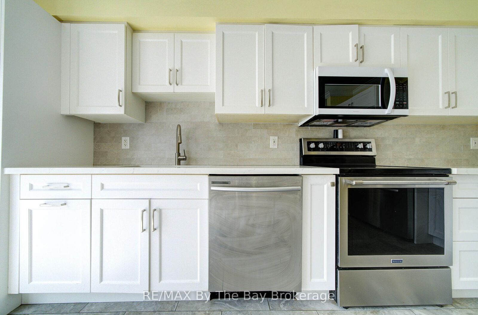 Property Photo:  88 Wesley Avenue  ON L9Z 0B9 